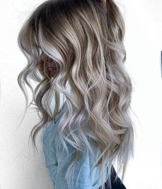 Ash Blonde With Grey Highlights, Ash Brown With Platinum Highlights, Highlight Lowlight, Icy Hair, New Hair Color Trends, Pink Purple Hair, Toned Hair, Two Toned Hair, Hair Colour Design