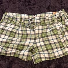 Dress Up Or Dress Down Cute Plaid Shorts. Green White Blue And Black New With Tags Low Cut Jeans, High Rise White Jeans, Teen Jeans, Hollister Jean Shorts, White Jean Shorts, Shorts Cute, Hollister Shorts, Light Blue Jeans, Blue Jean Shorts