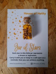 This miniature jar is packed full of gold stars handmade from polymer clay. The A6 display card features the following words as standard: Jar of Stars Each star in this little jar represents a dream or aspiration. Carry it with you or keep in a safe spot as a reminder that you can achieve anything. Not keen on this wording? Choose the 'custom text' option and write your own in the personalisation section. This would make a lovely gift for any loved one.Check out my other items: https://www.house Star Themed Gifts Ideas, Tiny Glass Jar Crafts, Wish Jars Ideas, Crafts With Small Glass Jars, Little Jars Ideas, Small Jars Ideas, Mini Jar Ideas, Mini Jar Crafts, Mini Glass Bottles Ideas