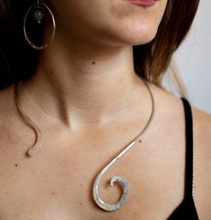 A stylish and original sterling silver snake necklace choker that a necklace that will enhance the neckline of your dress instantly. An open neck cuff, simple and comfortable, a staple for any dress you didn't know how to match it. A simple, sleek but edgy choker necklace Choose between three SIZES of the widest part of the collar (any way each one can be opened and close a little) or contact me for another measure. The medium size is the one at photos It has a rigid shape, but it is slightly ma Necklace Wide, Collar Necklace Choker, Snake Choker Necklace, Copper Choker, Cuff Necklace, Snake Necklace Silver, Spiral Necklace, Sterling Silver Choker, Mixed Metal Earrings