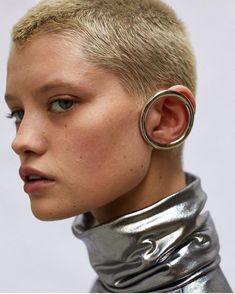 Belage Hair, Fashion Jewellery Online, Futuristic Fashion, Ear Rings, Dieselpunk, Mode Inspiration, Ear Jewelry, Dandy, Statement Jewelry