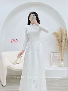 🌻 Stretchy level: 2/10 🌻Material: Lụa vân gỗ 🌻 The measurement of this ao dai (long dress) is in Vietnamese size (American size tends to be bigger for the same size). Please LOOK AT THE SIZE CHART CAREFULLY BEFORE ORDERING. There might have some chalk writings on the fabric due to making process. These marks can be washed away easily. 🌻No returns or exchanges Buyer can contact seller about any issues with an order. 💜 Thank you very much!💜 White Long Sleeve Maxi Dress For Banquet, Long Sleeve Floral Embroidery Dress For Ceremony, Long Sleeve Dresses With Floral Embroidery For Ceremony, Fitted Floral Embroidered Maxi Dress For Wedding, Elegant White Ao Dai For Formal Occasions, White Full-length Maxi Dress For Spring, White Full Length Spring Dresses, Fitted Floral Embroidered Ao Dai For Wedding, Fitted Ao Dai With Floral Embroidery For Wedding