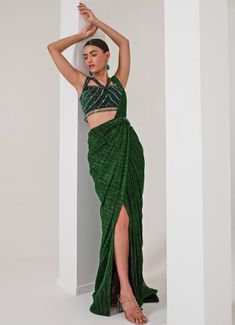 Emerald Green Pre - Draped Saree Akara - Fabilicious Fashion Halter Neck Saree Blouse, Blouse Halter Neck, Sangeet Saree, Halter Neck Blouse, Green Drapes, Halter Neck Blouses, Draped Saree, Embellished Belt, Drape Dress