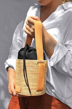 Sac ANUNA - Manava – Evaan Market Sac Tote Bag, Marketing Photos, Rattan Bag, Design Minimal, Chic Accessories, Girls Bags, Everyday Essentials, Diy Bag, New Bag