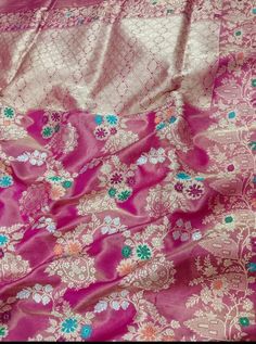 Very Exclusive Banarasi Pure Handloom Kadhua Katan Silk chuathere meenakari floral Meena weaved 3ply quality Saree. DELIVERY TIME: 2 TO 3 WEEKS CURIER PARTNER : DHL Pink Brocade Saree With Self Design, Traditional Pink Brocade Saree, Pink Brocade Saree For Diwali, Pink Brocade Saree With Dupatta, Brocade Saree With Traditional Patterns In Pink, Unstitched Pink Brocade Traditional Wear, Transitional Pink Brocade Traditional Wear, Pink Meenakari Traditional Wear For Festivals, Pink Brocade Dupatta With Traditional Patterns