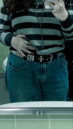 2000s Aesthetic Outfits Grunge, 90s Grunge Aesthetic Outfits Plus Size, Y2k Grunge Plus Size, 90s Grunge Plus Size, Studded Belt Outfit Emo, Grunge Fashion Plus Size, Plus Grunge Outfits, Emo Plus Size Outfits, Grunge Style Plus Size