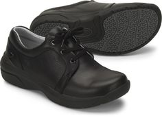 A new modern bottom sets off this timeless lace-up style, equipped with a breathable Air Flow insole that helps wick away moisture and circulate air within the shoe. Not to mention, it's slip-resistant and made with full-grain, stain-resistant leather. Av Classic Black Lace-up Walking Shoes, Classic Lace-up Sneakers With Arch Support, Fitted Round Toe Sneakers For Sports, Black Lace-up Walking Shoes With Removable Insole, Ergonomic Lace-up Walking Shoes With Arch Support, Functional Lace-up Walking Shoes With Arch Support, Black Lace-up Walking Shoes With Arch Support, Classic Low-top Walking Shoes With Arch Support, Casual Fitted Lace-up Sneakers