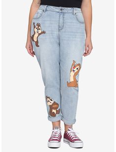 Mom Jeans Plus Size, Light Wash Mom Jeans, Disney Chip, Plus Size Disney, Chip N Dale, Chip And Dale, Jeans Plus Size, Cute Pants, Jeans Diy