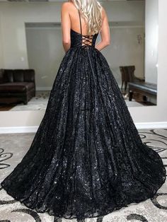 Black Shiny Dress Long, Black Grad Dress, Prom Dresses Open Back, Dresses Open Back, Black Lace Prom Dress, Lace Prom Dresses, Prom Inspo, Backless Evening Dress, Blue Ball