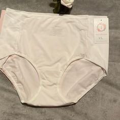 Ladies Enjoy The Comfort Of This Beautiful Warner 2 Pack Bries. Color White/Pink, Size Xl *** New Wt*** White Full Coverage Bottoms For Summer, White Full Coverage Shapewear, I Dress, Women's Intimates, White Lace, 2 Pack, Pink White, Leopard Print, Color White