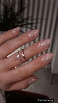 Bridesmaids Nails, Manikur Kuku, Nagellack Trends, Nails Art Designs, Casual Nails, Classy Acrylic Nails, Makijaż Smokey Eye, Nagel Inspo, Oval Nails