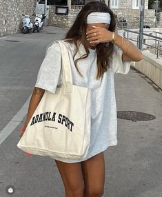 Sporty And Rich, Looks Style, Spring Summer Outfits, Comfy Outfits, Spring Summer Fashion, Fashion Inspo Outfits, Spring Outfits, Casual Women, A Woman