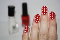 Nail Art Cute, Nail Art Courses, Polka Dot Nail Designs, Dot Nail Designs, Polka Dot Nail Art, Matte Nail Art, Holiday Nails Christmas, Popular Nail Art, Nagellack Trends