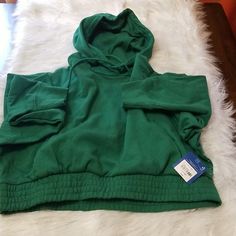 Arizona Cropped Hoodie W Pockets Sz Xl Comfortable Green Hoodie For Fall, Comfortable Green Hoodie Sweatshirt, Comfortable Green Hooded Sweatshirt, Green Hooded Sweatshirt For Loungewear, Green Hooded Top With Drawstring, Comfortable Green Hoodie With Drawstring, Comfy Green Hoodie For Fall, Comfortable Green Long Sleeve Hoodie, Green Fleece Top With Drawstring Hood