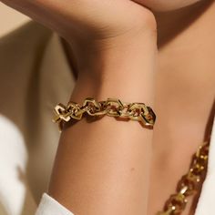 Signature Honeycomb Gold Link Bracelet | Olivia Burton London Elegant Gold Hexagon Jewelry, Luxury Gold Hexagon Jewelry, Honeycomb Necklace, Floral Watches, White Dial Watch, Gold Link Bracelet, Bee Jewelry, Rose Gold Watches, Gold Link