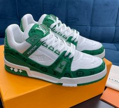 Tênis Louis Vuitton Trainer Sneaker "Green" Louis Vuitton Trainers Sneakers, Trainers 2024, Louis Vuitton Basket, Green Louis Vuitton, Zapatillas Louis Vuitton, Louis Vuitton Trainer, Louis Vuitton Sneaker, Louis Vuitton Trainers, Louise Vuitton