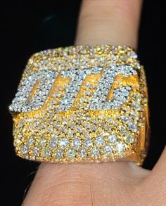 Men's Iced out Champion Ring, Real VVS Diamond Hip Hop Ring, Custom Bustdown Championship Ring, Iced out Ring, Birthday Gift, Christmas Gift,Real Moissanite Ring,VVS Diamond Watch,Moissanite Watch,14k Gold Ring,Champion Ring,Championship Ring, Hip Hop Ring,Men's Iced out Ring,Lab Diamond ring,Bustdown ring,customized ring,rapper ring 𝐈𝐭𝐞𝐦 𝐃𝐞𝐭𝐚𝐢𝐥𝐬 𝐂𝐮𝐬𝐭𝐨𝐦𝐢𝐳𝐞: Yes  𝐌𝐞𝐭𝐞𝐫𝐢𝐚𝐥: 925 Silver 𝐒𝐭𝐨𝐧𝐞: Moissanite 𝐂𝐥𝐚𝐫𝐢𝐭𝐲: VVS Diamond 𝐓𝐨𝐭𝐚𝐥 𝐌𝐞𝐭𝐚𝐥 𝐖𝐞𝐢𝐠𝐡𝐭: 123.00 Gram 𝐓𝐨𝐭𝐚𝐥 𝐂𝐚𝐫𝐚𝐭 𝐖𝐞𝐢𝐠𝐡𝐭: 23.00 Ct. 𝐏𝐫𝐨𝐝𝐮𝐜𝐭𝐢𝐨𝐧 - I make custom design of every orders and then design goes to production partner who is in Surat, India. - Production partner do casting, setting, finishing and ship the item from Surat,India. - All items are made to or Woman's Real Diamond Iced Out Championship Rings, Hip Hop Rings, Championship Rings, Vvs Diamond, Diamond Watch, 14k Gold Ring, Moissanite Rings, Lab Diamonds, Custom Rings