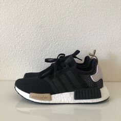 Women’s Adidas Nmd Ice Purple/Black 2016 Release Used. Worn Only 1 Time Comes With Original Box Size:6 Women ***Faded Adidas Logo On Tab On The Left Shoe Pictured In Listing*** Winter Fashion Outfits Casual, Adidas Nmd R1, Nmd R1, Adidas Nmd, Shoes Adidas, Outfits Casual, Winter Fashion Outfits, Only 1, Adidas Logo