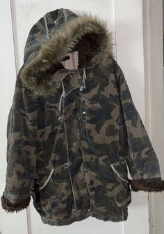 Diesel Womens Camo Sherpa Hood Zip Button Jacket Coat M 26” chest 30” back Winter Long Sleeve Parka With Buttons, Hooded Outerwear With Button Closure For Outdoor, Winter Outdoor Outerwear With Buttons, Military Style Parka With Drawstring Hood For Fall, Winter Outdoor Hooded Jacket With Button Closure, Hooded Outerwear For Cold Weather With Buttons, Outdoor Long Coat Parka With Adjustable Hood, Fall Hooded Jacket With Button Closure For Outdoor, Casual Long Parka With Adjustable Hood