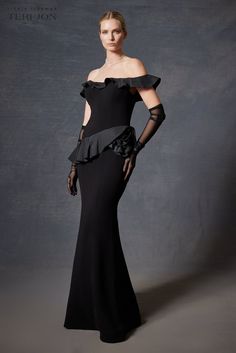 Color_Black Gold Accessories, Flare Skirt, Ruffle Trim, Formal Occasion, Floor Length, Timeless Elegance, Beautiful Dresses, Bodice, Off Shoulder