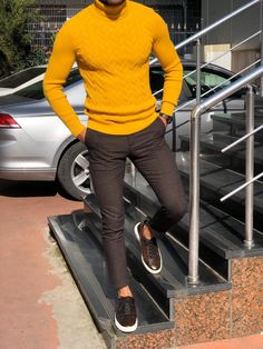 Calvin Slim-Fit Turtleneck Knitwear Yellow – BOJONI Yellow Knitwear, Yellow Clothes, Turtleneck Outfit, Black White Outfit, Black Men Street Fashion, Fitted Turtleneck, Mens Style Guide, Mens Fashion Casual Outfits, Denim Jacket Men