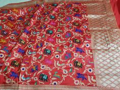 "Dupatta length: 2.5 mtr. Dupatta width: 44\" Warp:Pure Katan Silk Weft:Pure Katan Silk Dry clean This dupatta is made of finely woven fabric and is decorated with intricate design and engravings Banarasi dupattas are characterised by brocade borders & pallus. They often have woven butas or jall on the body" Meenakari Saree, Wedding Dupatta, Saree For Wedding, Saree Red, Saree Traditional, Saree Handloom, Party Kleidung, Red Saree, Katan Silk