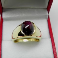 Gold Rings Jewelry, Ring Shapes, Rhodolite Garnet, Large Ring, Engraved Jewelry, Men's Rings, Love Ring, Green And Gold, Garnet