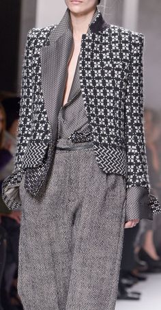 Haider Ackermann at PFW Fall 2013 Mode Chanel, Haider Ackermann, A Jacket, Business Outfit, Mode Inspo, 가을 패션, Mode Inspiration, Coco Chanel, Grey Fashion