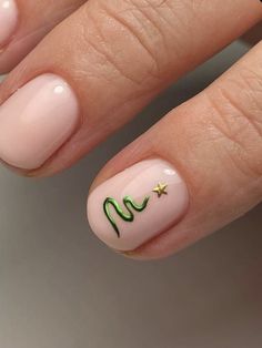 Tree Nail Art, Christmas Tree Nails, Tree Nails, Cute Christmas Nails, Christmas Nails Easy, Christmas Gel Nails, Cute Gel Nails, Xmas Nails