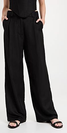 All My Hearts | SHOPBOP Simple Spring Outfits, Wineries Outfit, Summer Trousers, Outfit Formulas, Slip Skirt, Sneakers Outfit, Australian Fashion, China Fashion, Who What Wear