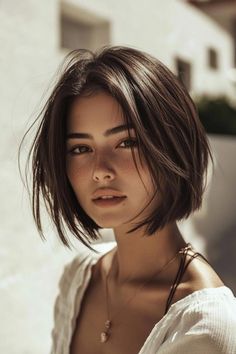 angled bob, edgy hairstyles, elegant haircuts Bob No Bangs, Super Short Bob, Angled Bob Haircuts, Haircut For Square Face, Angled Bob Hairstyles, Wavy Bob Haircuts, Best Bob Haircuts, Bob Cuts, Layered Bob Haircuts