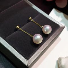 Some refer to the Akoya pearl as the 'icon' of cultured pearls. These beautiful and classic White Hanadama Akoya pearl earring is a staple of exquisite pearl earring and is sure to be a favorite of yours for years to come. Please contact us if you have any questions, remember to mention the product name in your email. Product Information Origin Japan Material Akoya Pearl and 18k Gold Dimensions Height Approx. 6.5cm Pearl Shaped: Round Size: 7-7.5 and 8-8.5mm Quality: AAA Nacre: Very Thick Color: Elegant Akoya Pearl Earrings In Pearl White, Refined White Gold Round Pearl Earrings, Luxury Pearl Pendant Earrings, Luxury Pearl Earrings With Pearl Charm, Luxury High Luster Pearl White Pearl Earrings, Refined White Akoya Pearl Earrings, Elegant Akoya Pearl Earrings With Pearl Charm, Luxury Round Pearl Drop Earrings, Luxury Pearl Earrings With Pearl Pendant