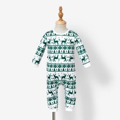 Product Introduction: Get ready to celebrate Christmas in style with our matching green deer family outfits.
Fabric: Made of a comfortable and breathable fabric blend: Dad&Boy&Baby - 94% Polyester, 6% Spandex; Mom&Girl- Top: 95% Polyester, 5% Spandex, Bottom: 100% Polyester and 100% Nylon.
Care Instruction: Machine wash with cold water, do not bleach, and low temperature ironing. Do not dry clean.
Key Features: * Please add each size separately to your shopping cart.
* Matching green deer family outfits
* Soft, thin, moisture-wicking, and breathable fabric 
* Piece of product: includes 1 top, or 1 jumpsuit, or 1 dress per size selection.
* Round neckline and long sleeves
* Casual style and medium fit
* Knee-length skirt
* Source of goods: imported 
* Supplier: PatPat
Additional information Festival Theme, Girl Mom, Matching Family Outfits, Christmas Dress, Family Outfits, Green Christmas, Knee Length Skirt, Long Sleeve Casual, Tulle Dress