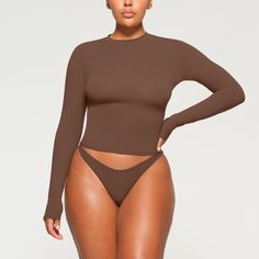 FITS EVERYBODY LONG SLEEVE T-SHIRT | JASPER Simple Aesthetics, Tshirt Bodysuit, Mock Neck Tank Top, Scoop Neck Bodysuit, Square Neck Bodysuit, Bottoming Shirt, Sleeveless Bodysuit, Solid Tops, Cozy Knits