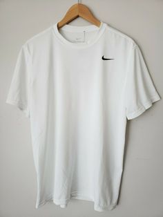 Nike Fit, Nike Tees, Active Wear Tops, White Nikes, Sports Shirts, White Undershirt, Active Wear, Mens Accessories, Womens Sizes