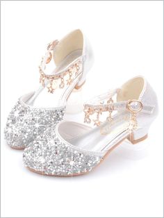 Make sure she leaves a memorable footprint behind wherever she goes. Slip her tiny toes into these adorable mini heels to top her outfit with elegance and charm! Available in two colors. Size range: Size 9.5-5 Includes: One pair of flats Kasut Tumit Tinggi, Bling Heels, Sequin Sandals, Sequin Shoes, Girls High Heels, Shiny Shoes, Flower Girl Shoes, Sparkly Shoes, Girls Dress Shoes