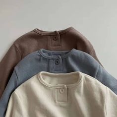 Introducing our Solid Casual Long-Sleeved T-shirt, crafted with comfort and style in mind. Made from soft and breathable cotton, this casual tee is perfect for your little ones aged 9 to 36 months. The O-neck collar and solid pattern add a touch of simplicity, while the long sleeves make it ideal for the spring and autumn seasons. With a unisex design, this tee fits true to size and is available in a range of colors. Dress your baby in this versatile top that combines fashion and functionality e Cute Blue T-shirt For Loungewear, Blue T-shirt For Everyday Fall Wear, Soft Texture Cotton Tops For Fall, Fall Cotton Tops With Soft Texture, Soft Cotton Tops For Loungewear, Blue Long Sleeve Solid Color T-shirt, Cotton Tops With Soft Texture For Loungewear, Soft-washed Long Sleeve T-shirt For Everyday, Casual Crew Neck Sweatshirt For Playtime