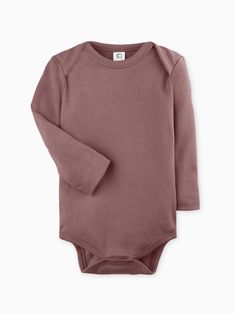 Buttery soft and versatile, our organic long sleeve bodysuit is an essential piece for any growing baby. Made of 100% organic cotton Interlock fabric Nickel-free snaps Water-based dyes ensuring long-lasting color vibrancy and durability Sustainably sourced and ethically produced Naturally hypoallergenic Baby Co, Cotton Bodysuit, Organic Cotton Baby, Childrens Hospital, Organic Cotton Fabric, Organic Fabrics, Children In Need, Font Styles, Baby Long Sleeve