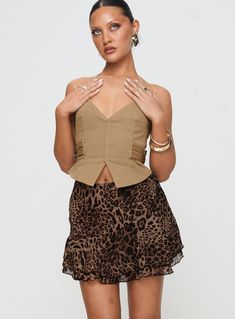 Luned Mini Skirt Leopard Leopard Trend 2024, Leopard Skirt Outfits, Cheetah Skirt, Leopard Skirt, Fleece Dress, 2024 Trends, Birthday List, Outerwear Outfit, Chiffon Skirt