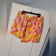 Sanctuary Women's Shorts Size 1x. Beautiful Colors Perfect Length. Grab These For Next Summer! Yellow Stretch Shorts For Vacation, Yellow Relaxed Fit Shorts For Vacation, Stretch Yellow Shorts For Beach Season, Yellow Relaxed Fit Bottoms For Beach Season, Yellow Short Swim Trunks For Spring, Yellow Stretch Swim Trunks For Summer, Yellow Beachwear Shorts With Elastic Waistband, Yellow Swim Trunks, Shorts With Belt