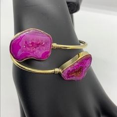 New - In Packaging Pretty Gold Tone Bangle Bracelet Purple Agate Adjustable Comes From A Smoke Free Home! Adjustable Purple Bangle Bracelets, Adjustable Pink Agate Bracelets, Adjustable Pink Agate Bracelet, Purple Bangle Jewelry For Gift, Adjustable Agate Cuff Bracelet For Gifts, Adjustable Agate Cuff Bracelet, Adjustable Purple Bangle Jewelry, Purple Bangle Bracelets As A Gift, Purple Cuff Bangle Bracelet As Gift