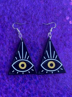 Ready for the spooky season!!? Kick it off right with these magical eye earrings done with a silver finish. Eye Earrings, Jacksonville Fl, Spooky Season, Halloween Shopping, Jewelry Earrings Dangle, Etsy Earrings, Dangle Drop Earrings, Dangle Earrings, Accessory Gift