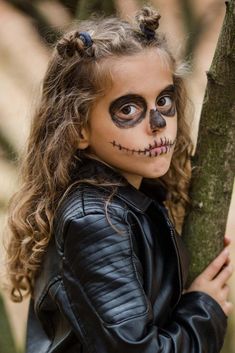 Skeleton Costume Face Paint, Skeleton Makeup For Kids Easy, Diy Halloween Makeup Easy Kids, Kids Grim Reaper Makeup, Girls Skeleton Face Paint, Halloween Make Up Kids Girl, Halloween Makeup For Kids Girls Make Up, Face Paint Skeleton Easy, Toddler Skeleton Face Paint