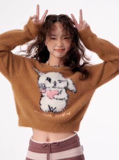 ❤︎American Retro Wax Pullover Milk Type Fur Tops❤︎ Cute Brown Crew Neck Sweater, Brown Crew Neck Top For Winter, Fluffy Knit, Fur Top, One Piece Top, Rabbit Design, Cute Rabbit, Strike A Pose, Height And Weight