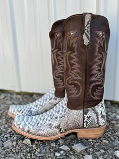 Finding a cowboy boot is easy. Finding a quality, handcrafted boot at a reasonable price is tough. R. Watson boos is bringing back old- world craftsmanship, the genuine article, one pair at a time. Relying on 40- plus years of experience with the best known boot makers and brands, Randy knows boots. His appreciation for superior craftsmanship, dedication to finding exceptional materials, understanding of the specifics of the fit and his attention to detail are paramount in the marketplace. This Country Style Outfits Mens, Western Boots Men, Cowboy Boots Men, Snake Skin Boots, Rodeo Boots, Snake Boots, Santa List, Cowboy Boots Mens, Country Outfit