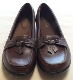 Collection by Clarks Women's Brown Leather Ultimate Comfort Loafers Flats Sz. 8.5W Up for auction is a pair of original Collection by Clarks brown leather ultimate comfort ladies loafers flats shoes. Size US 8.5W. The shoes are brand new/never used (no box). We tried to provide you with as many pictures as possible to give you a full understanding of what you are looking at. Great buy! No reserve!     PLEASE READ THE FOLLOWING ATTENTIVELY BEFORE BIDDING   Successful buyer agrees to pay $12.50 ab Ladies Loafers, Black Slip On Shoes, Clarks Women's, Flats Shoes, 72 Hours, Loafers For Women, Playing Dress Up, Loafers Men, Slip On Shoes