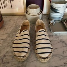 Unworn Jcrew Blue And Cream Stripe Espadrille Flat Slip On Shoes. Us Size 7. Blue Casual Espadrilles For The Beach, Casual Flat Heel Espadrilles For Everyday, Blue Casual Espadrilles, Blue Flat Casual Espadrilles, Blue Comfortable Espadrilles, Blue Casual Espadrilles With Round Toe, Casual Closed Toe Espadrilles For Everyday, Casual Blue Espadrilles For Summer, Casual Blue Summer Espadrilles