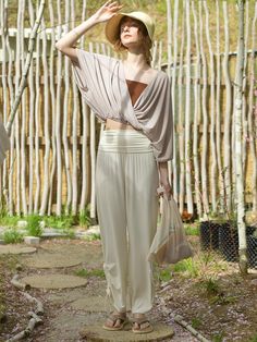 Composition : RAYON 92% + POLYURETHANE 8%Color : Off-White, BlackCountry of Origin : China Versatile Wide Leg Pants For Spring Day Out, Versatile Non-stretch Harem Pants For Spring, Versatile Harem Pants For Spring, Beige Wide Leg Pants For Spring Day Out, Beige Harem Pants For Spring Loungewear, Chic White Harem Pants For Spring, Versatile Baggy Wide Leg Pants For Spring, Chic White Ankle-length Harem Pants, Versatile Stretch Harem Pants For Spring