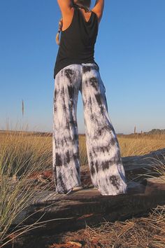 Hey, I found this really awesome Etsy listing at https://www.etsy.com/listing/166734054/black-and-white-tie-dye-palazzo-wide-leg Black And White Tie Dye, Resort Casual, Grey Tie Dye, Grey Tie, Black Tie Dye, Outfit Trends, Womens Pants, White Tie, Beach Resort