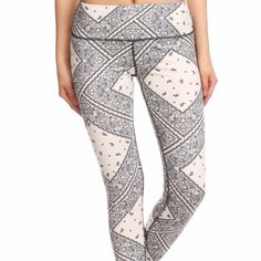 Handkerchief Printed High Waisted Leggings In Skinny Fit Super Soft, Stretchy And Sinfully Comfortable. 92% Poly 8% Spandex Black Leggings Women, Cat Leggings, Cute Leggings, Christmas Leggings, Patterned Leggings, Floral Leggings, Flare Leggings, Boho Print, Grey Leggings